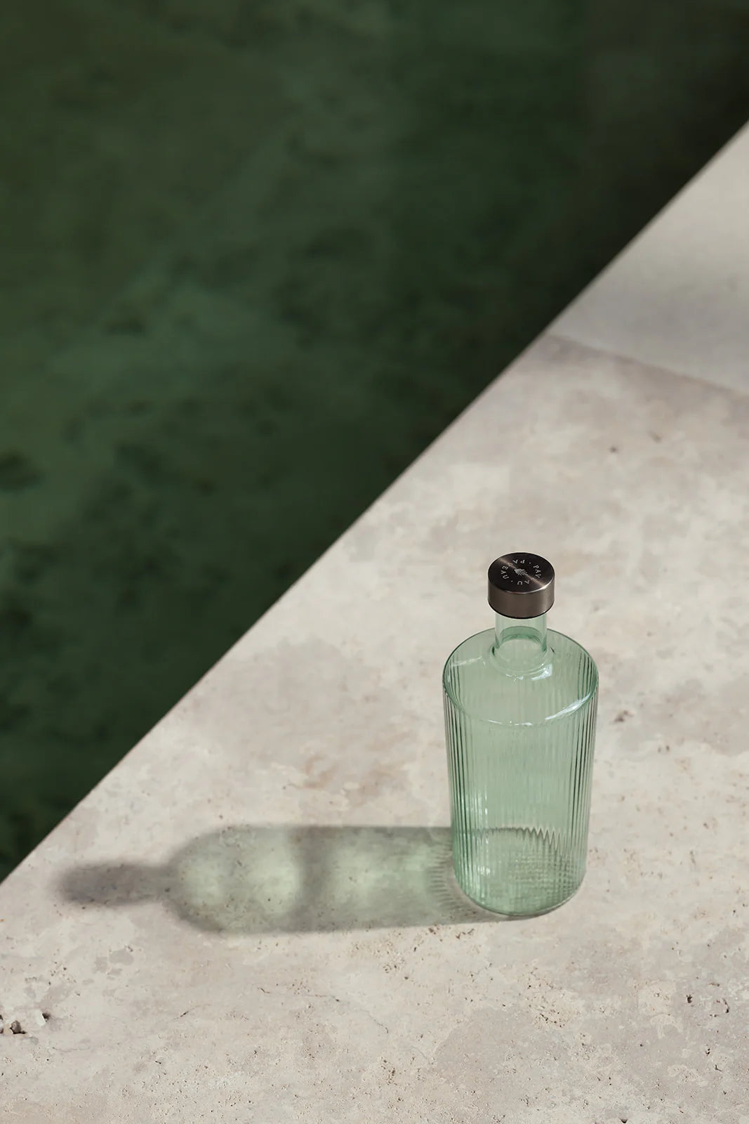 Paveau - Ribbed bottle Bondi