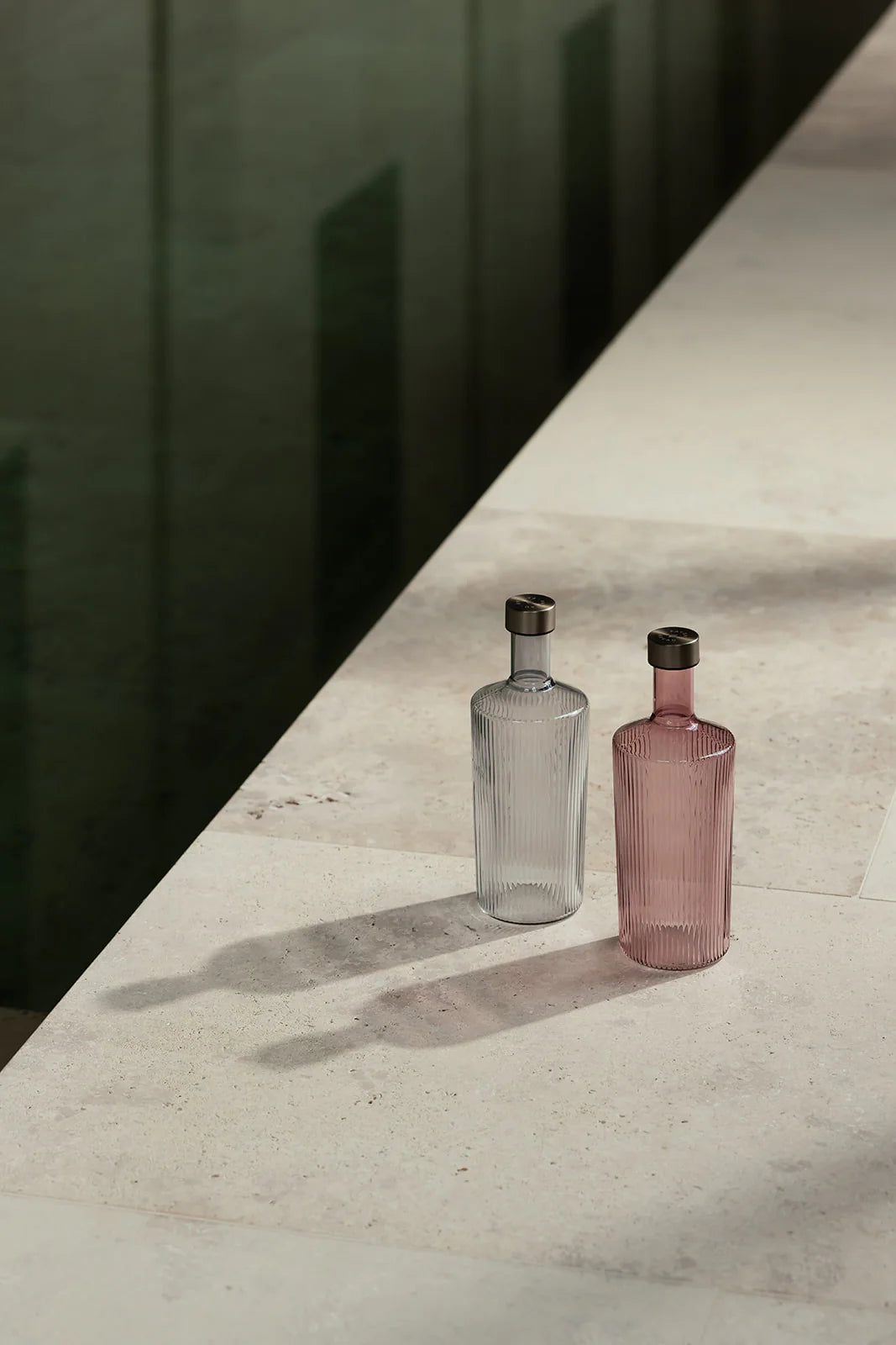 Paveau - Ribbed bottle Broome